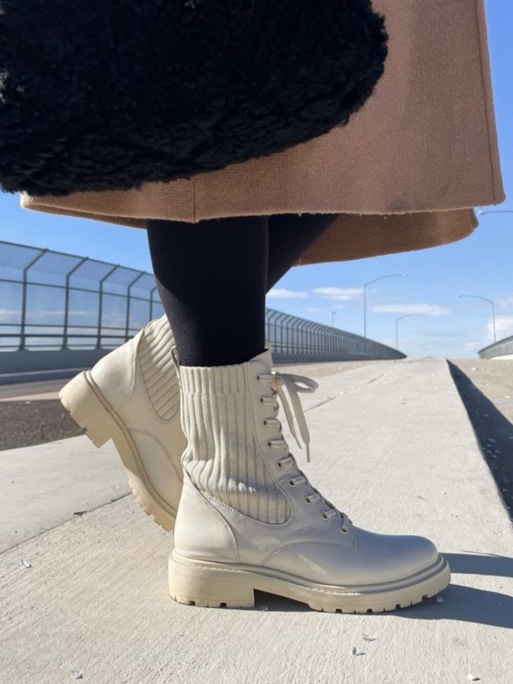NWT SAM EDELMAN Lydell Lace-up Combat Boots Vanilla Leather Water Repellent 11
